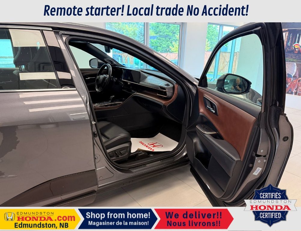 2023 Toyota Crown Limited in Edmundston, New Brunswick - 15 - w1024h768px