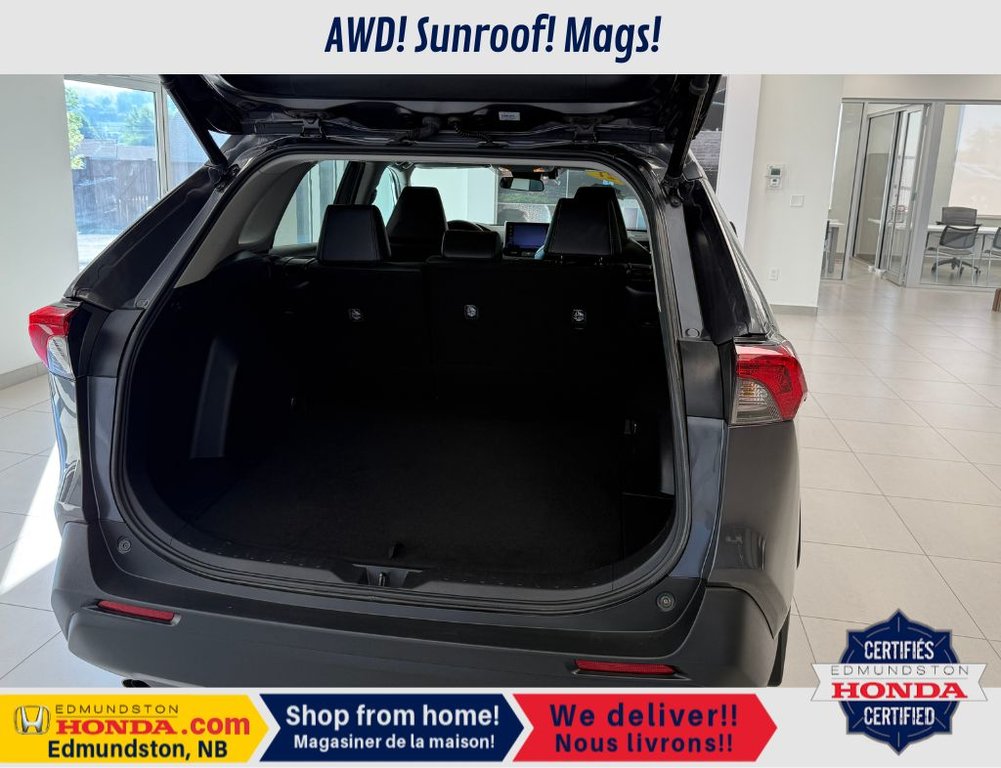 2021 Toyota RAV4 XLE in Edmundston, New Brunswick - 10 - w1024h768px