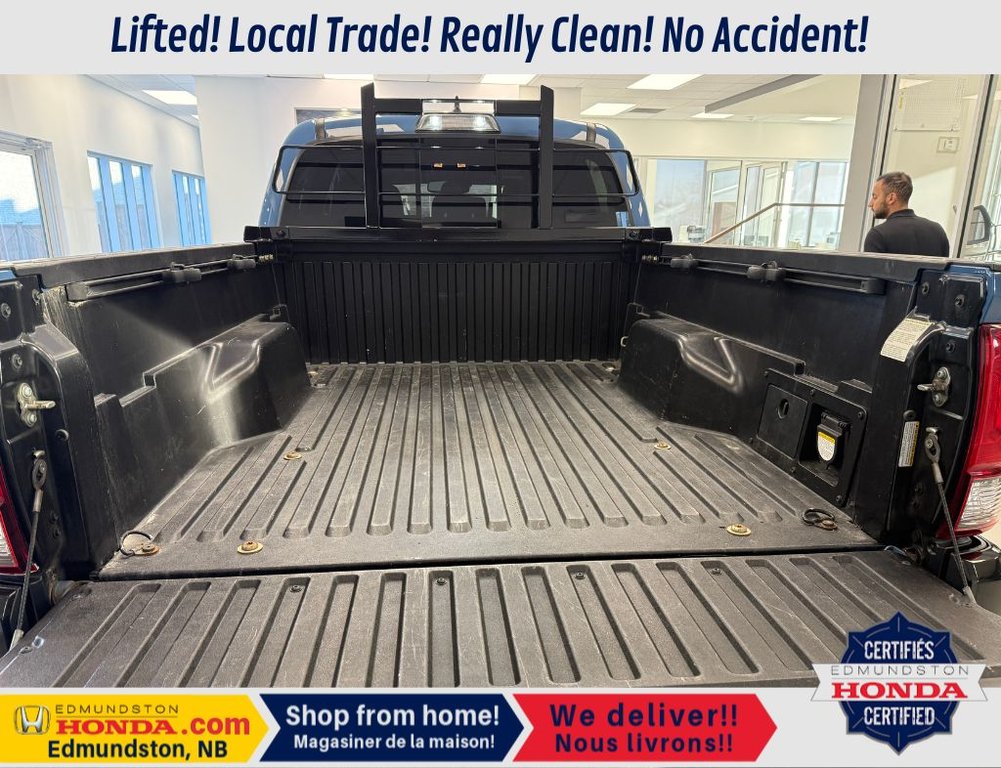 Toyota Tacoma SR5 2019 à Edmundston, Nouveau-Brunswick - 9 - w1024h768px