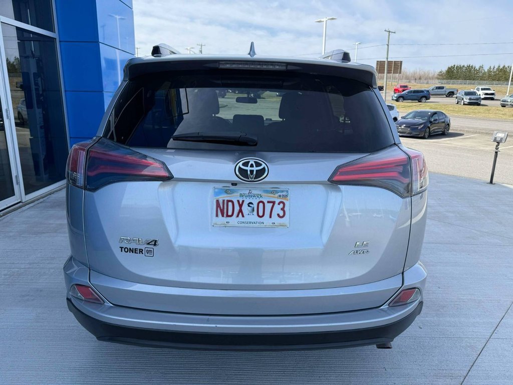 2016 Toyota RAV4 LE in Grand Falls, New Brunswick - 7 - w1024h768px