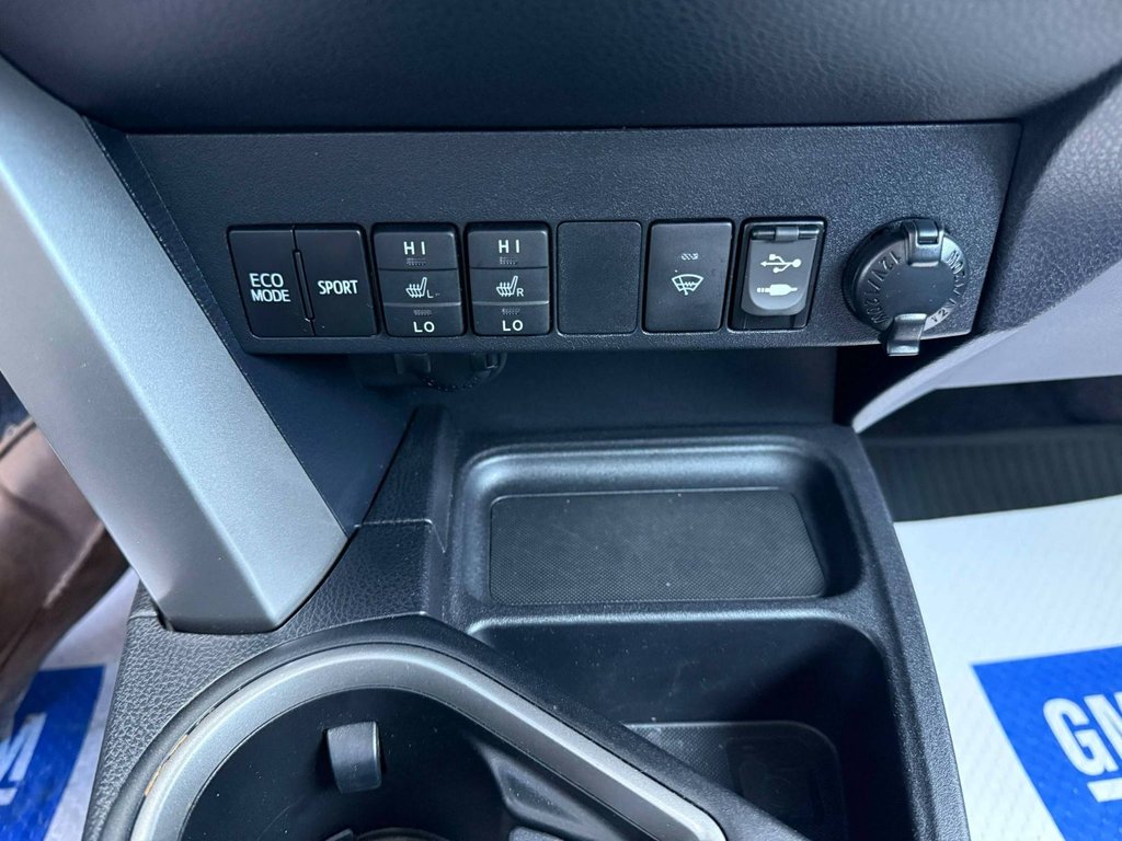 2016 Toyota RAV4 LE in Grand Falls, New Brunswick - 10 - w1024h768px