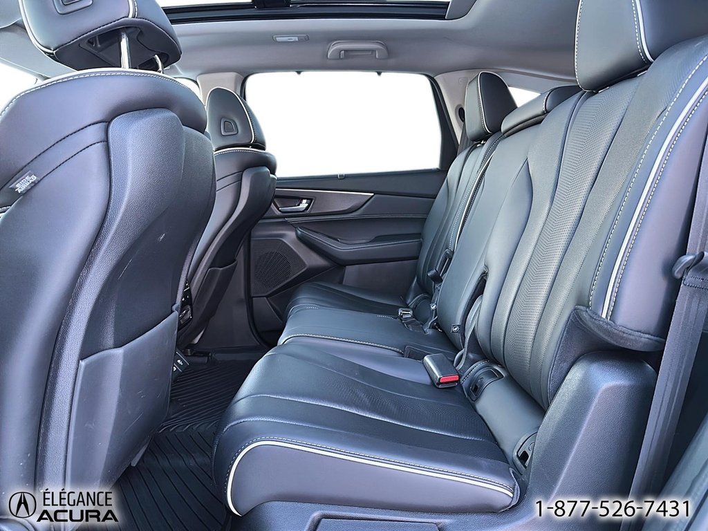 2024 Acura MDX Platinum Elite in Granby, Quebec - 13 - w1024h768px