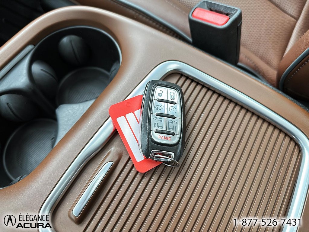 2017 Chrysler Pacifica Limited in Granby, Quebec - 21 - w1024h768px