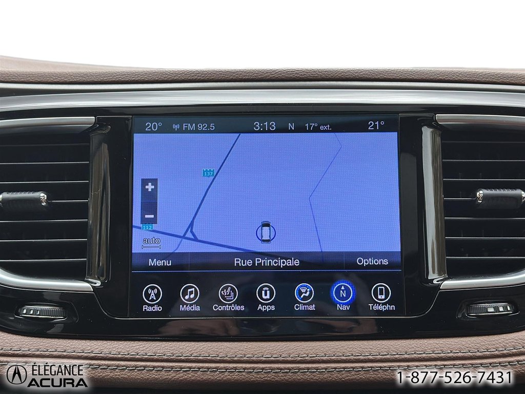 2017 Chrysler Pacifica Limited in Granby, Quebec - 24 - w1024h768px