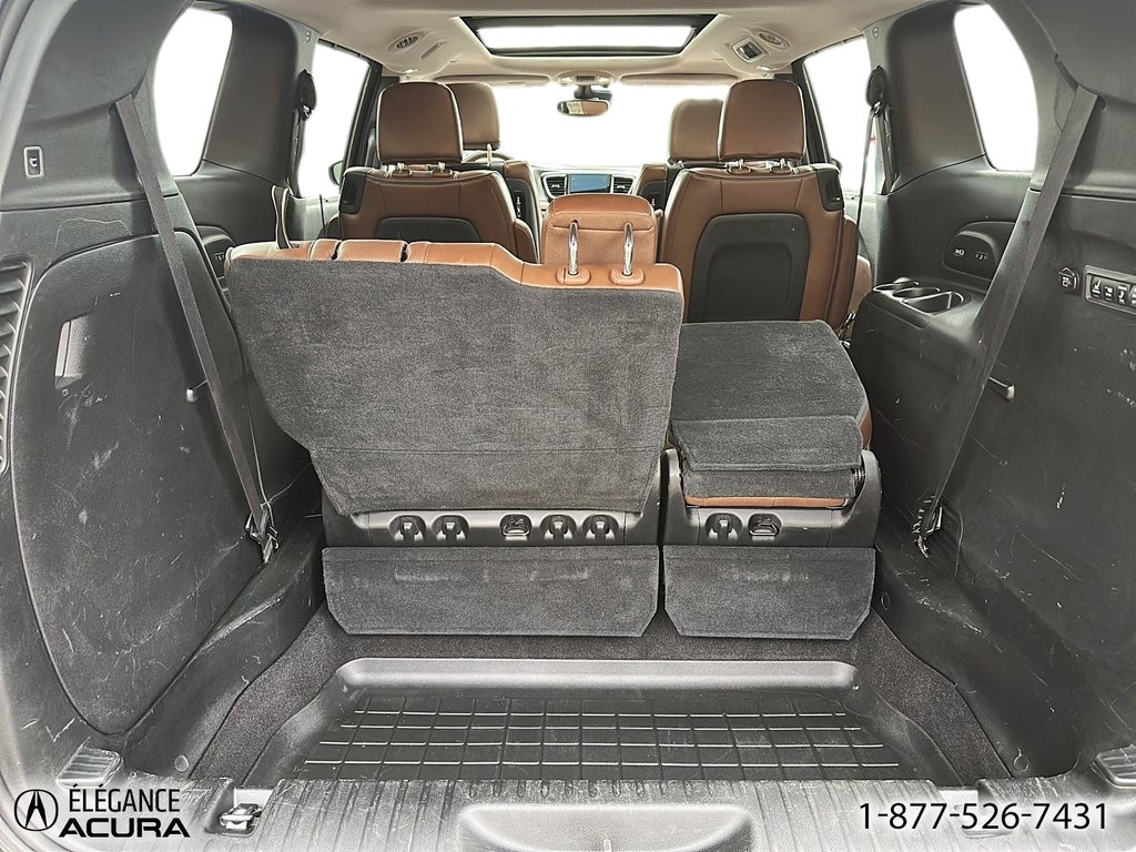 2017 Chrysler Pacifica Limited in Granby, Quebec - 9 - w1024h768px