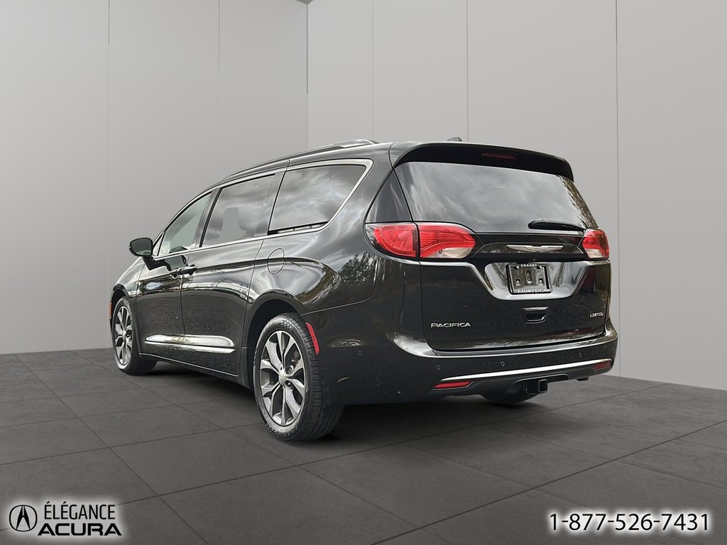 2017 Chrysler Pacifica Limited in Granby, Quebec - 7 - w1024h768px