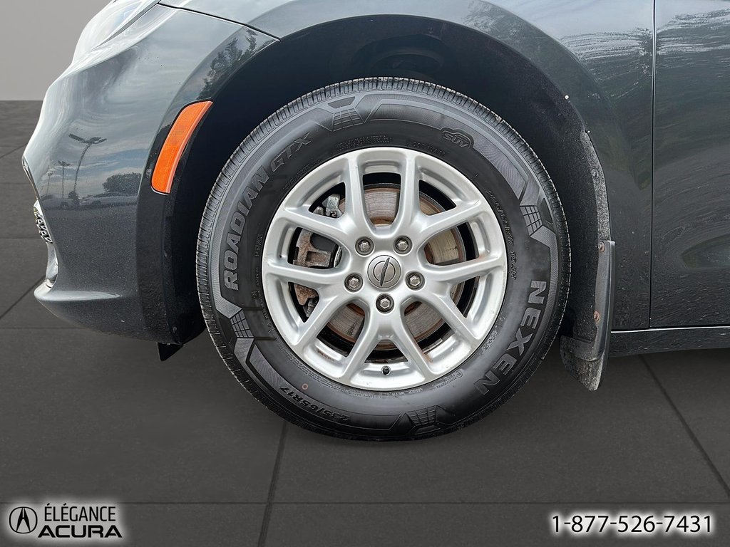 2022 Chrysler Pacifica Touring L in Granby, Quebec - 10 - w1024h768px