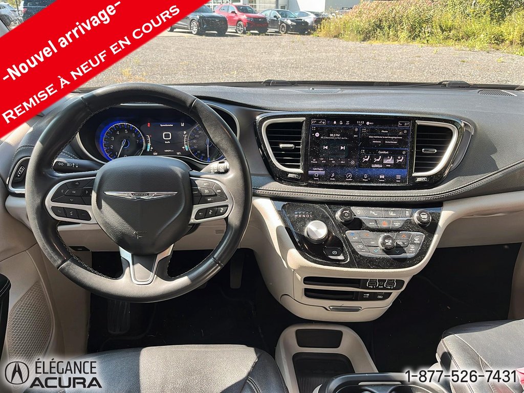 2022 Chrysler Pacifica Touring L in Granby, Quebec - 8 - w1024h768px