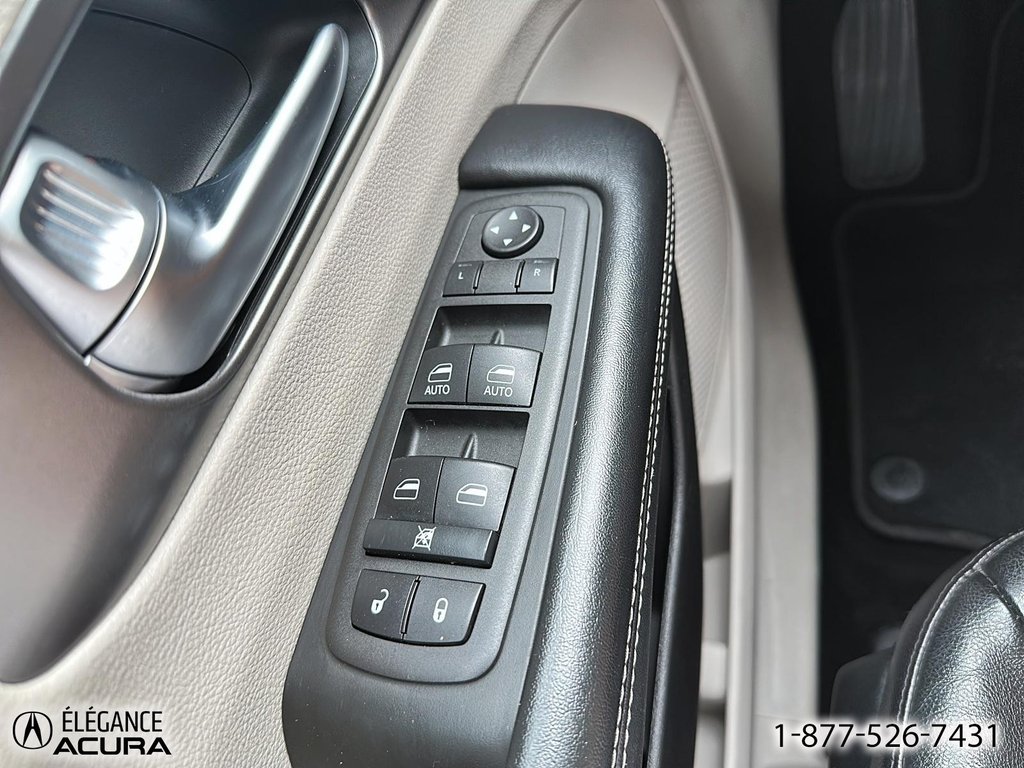 2022 Chrysler Pacifica Touring L in Granby, Quebec - 14 - w1024h768px