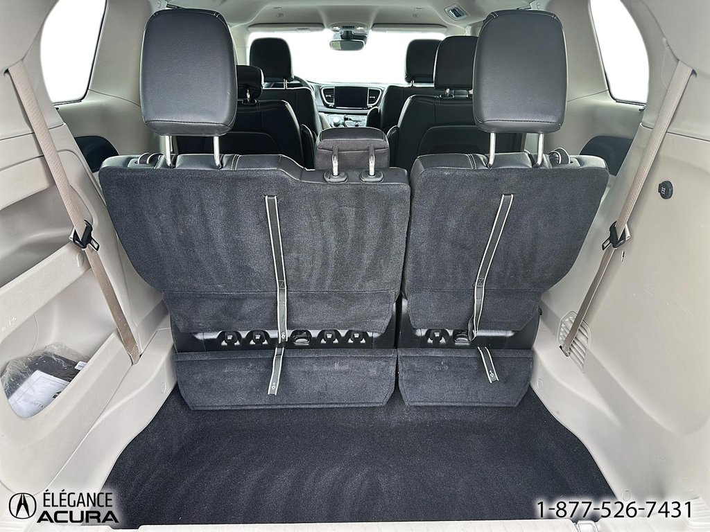2022 Chrysler Pacifica Touring L in Granby, Quebec - 9 - w1024h768px