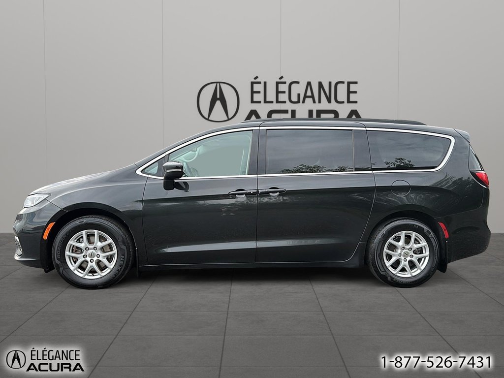 2022 Chrysler Pacifica Touring L in Granby, Quebec - 8 - w1024h768px