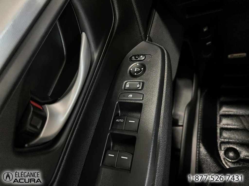 2020 Honda CR-V LX in Granby, Quebec - 13 - w1024h768px