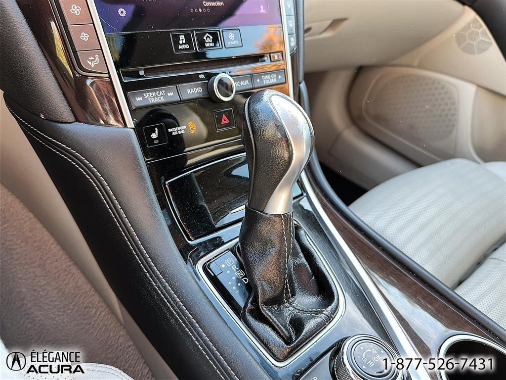 2014 Infiniti Q50 Hybrid in Granby, Quebec - 17 - w1024h768px