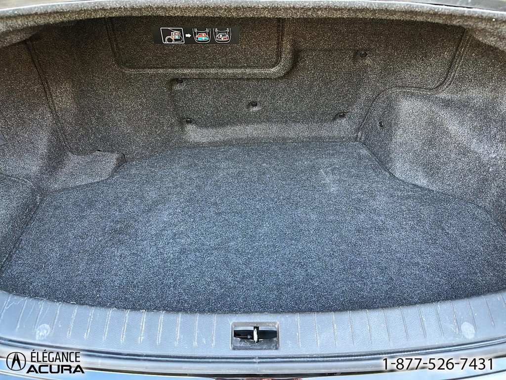 2014 Infiniti Q50 Hybrid in Granby, Quebec - 9 - w1024h768px