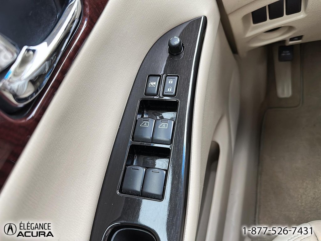 2015 Infiniti QX50 in Granby, Quebec - 14 - w1024h768px