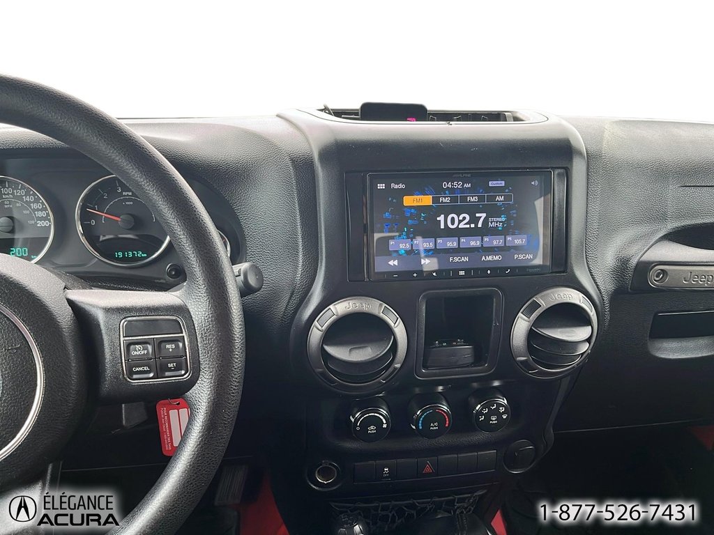 2015 Jeep Wrangler Sport in Granby, Quebec - 19 - w1024h768px