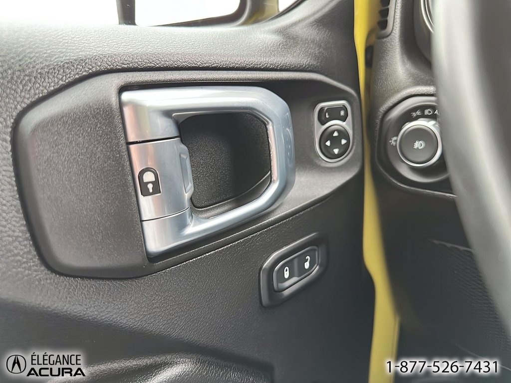 2022 Jeep Wrangler Unlimited Sport Altitude in Granby, Quebec - 14 - w1024h768px