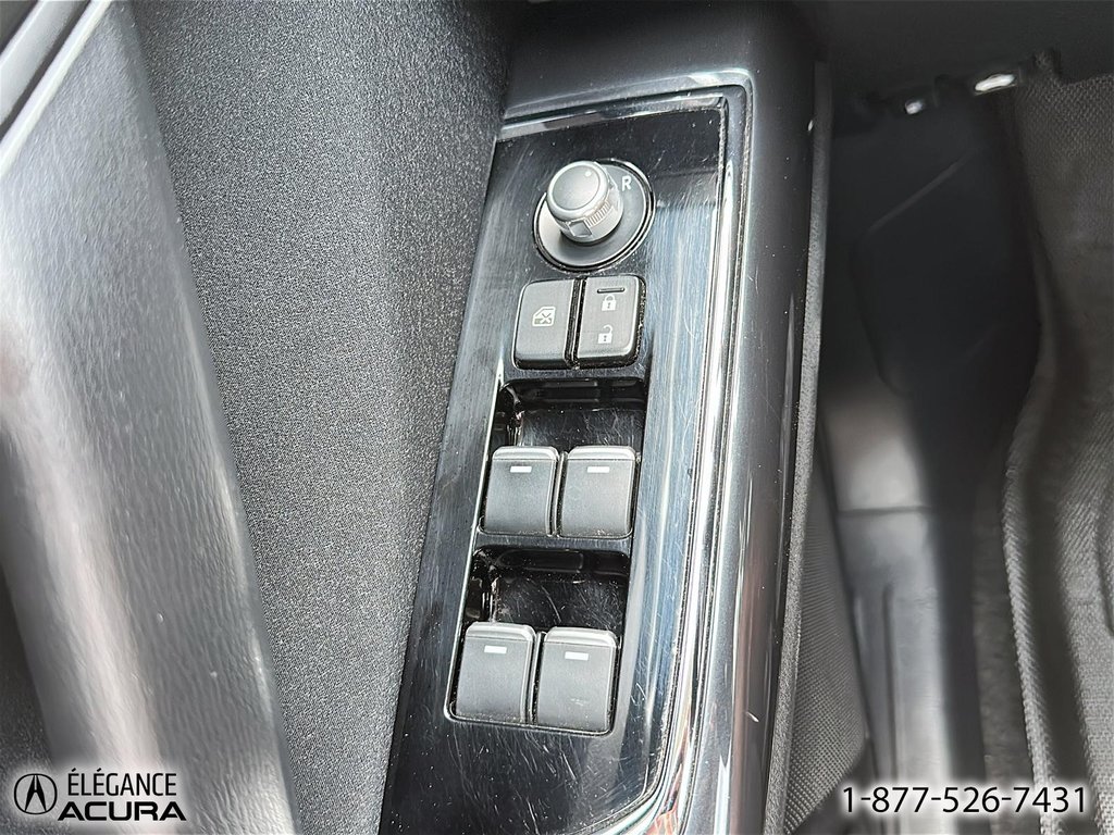2016 Mazda CX-9 in Granby, Quebec - 14 - w1024h768px