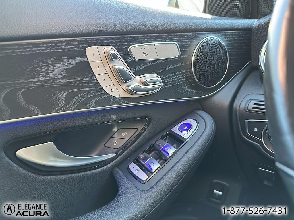 2020 Mercedes-Benz GLC 300 in Granby, Quebec - 14 - w1024h768px