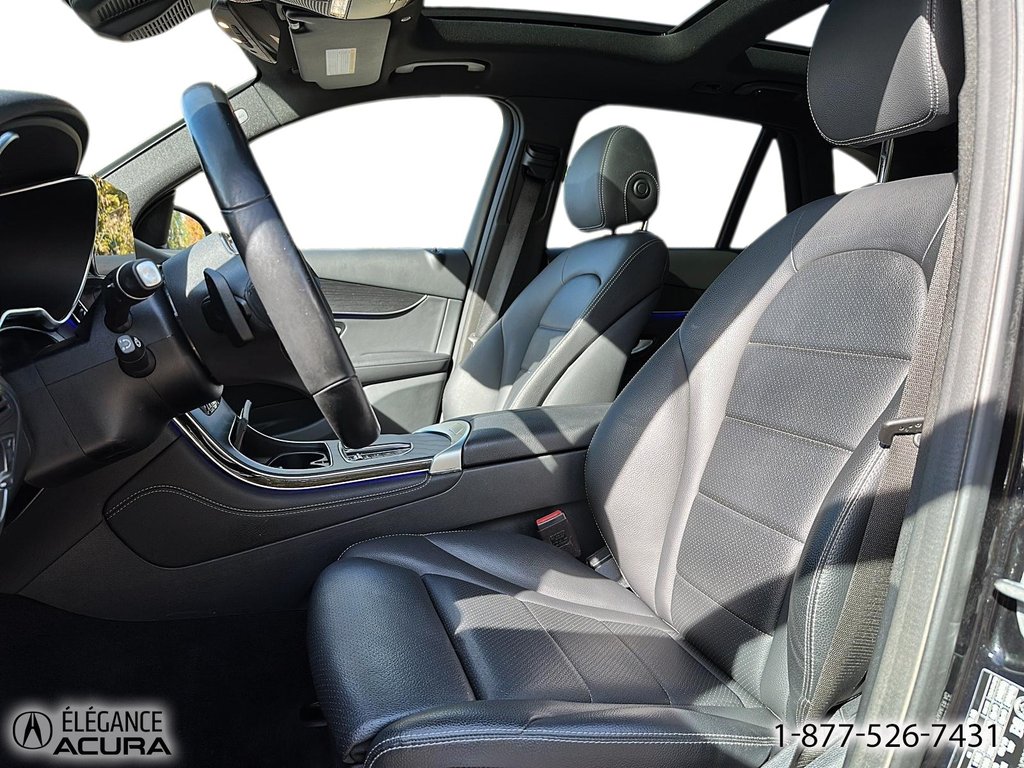 2020 Mercedes-Benz GLC 300 in Granby, Quebec - 11 - w1024h768px
