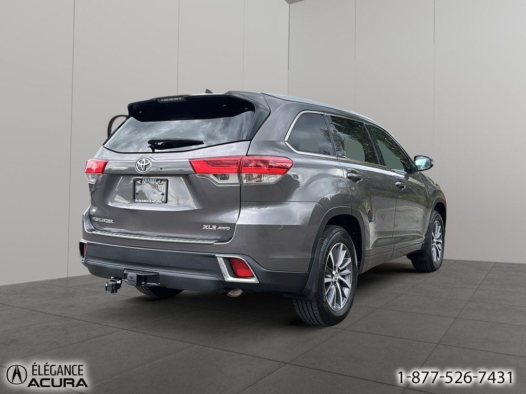 2018 Toyota Highlander XLE in Granby, Quebec - 5 - w1024h768px