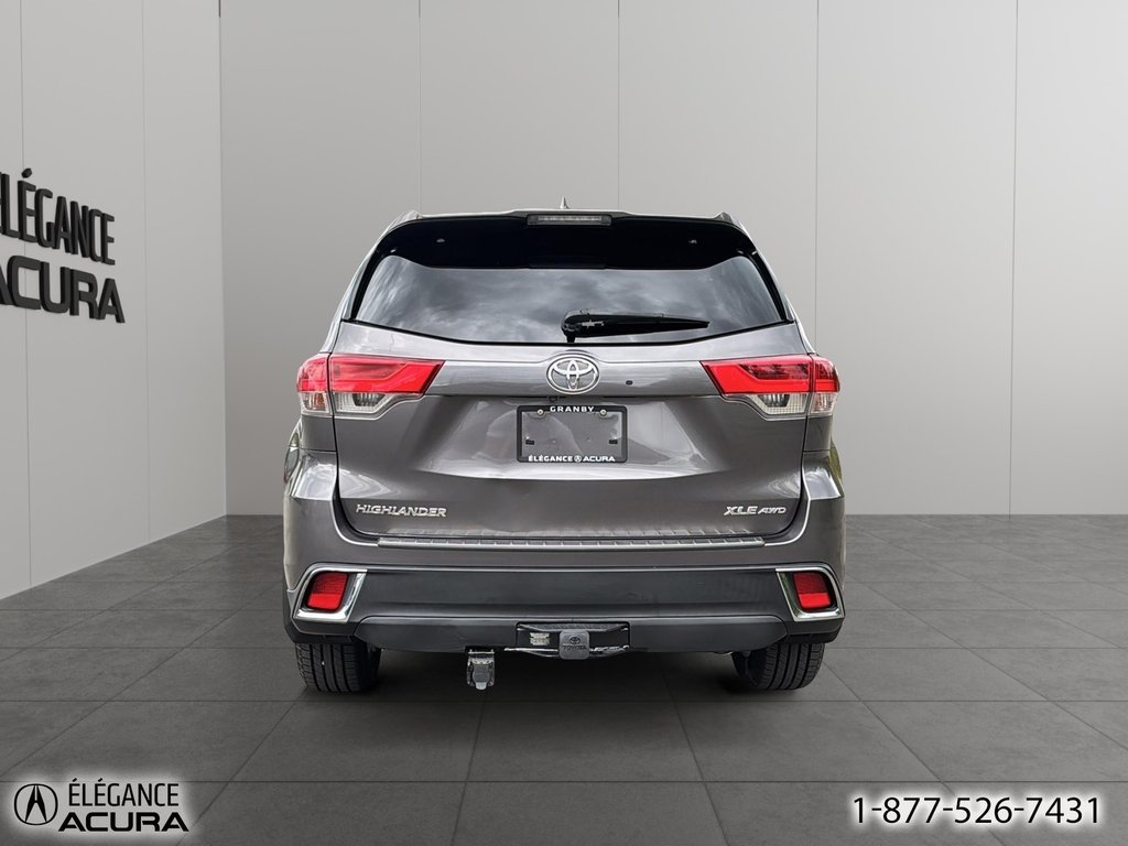 2018 Toyota Highlander XLE in Granby, Quebec - 6 - w1024h768px