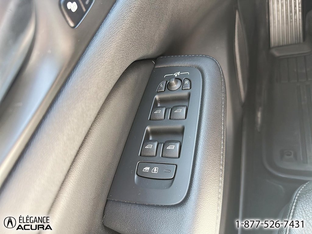 2023 Volvo V60 in Granby, Quebec - 14 - w1024h768px