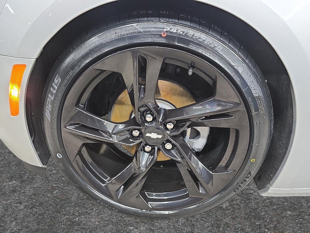 2019 Chevrolet Camaro CAMARO // 1LT // 4 CYLINDRES in Sherbrooke, Quebec - 7 - w1024h768px