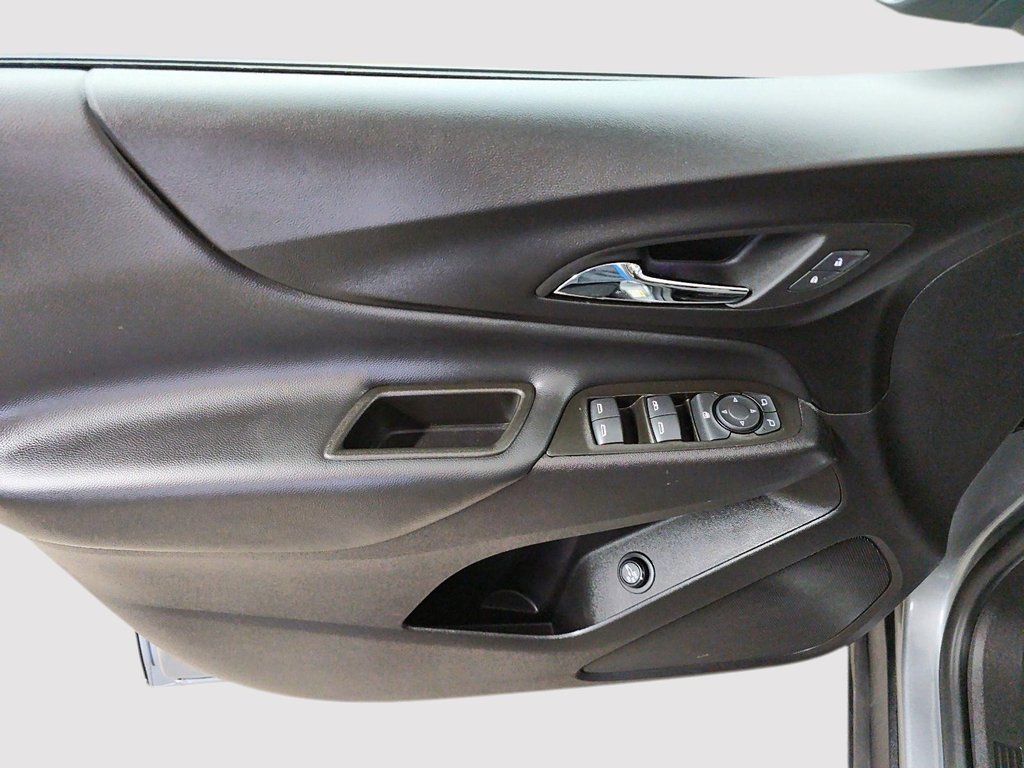 2024 Chevrolet Equinox EQUINOX // LT // CHEVROLET in Sherbrooke, Quebec - 11 - w1024h768px