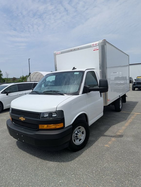 2025 Chevrolet Express Commercial Cutaway CUTAWAY // 159'' // G3500 in Sherbrooke, Quebec - 1 - w1024h768px