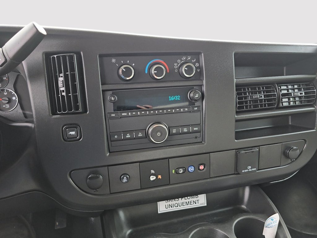 Chevrolet Express Commercial Cutaway CUTAWAY // 159'' // G3500 2025 à Sherbrooke, Québec - 17 - w1024h768px