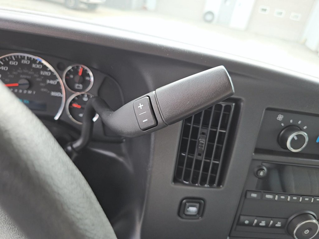 Chevrolet Express Commercial Cutaway CUTAWAY // 159'' // G3500 2025 à Sherbrooke, Québec - 14 - w1024h768px