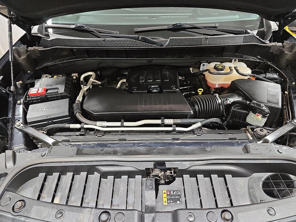 Chevrolet Silverado 1500 LT CREW CAB 4X4 // BOITE LONGUE 2023 à Sherbrooke, Québec - 7 - w1024h768px