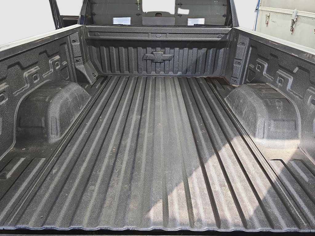 Chevrolet Silverado 1500 LT CREW CAB 4X4 // BOITE LONGUE 2023 à Sherbrooke, Québec - 16 - w1024h768px