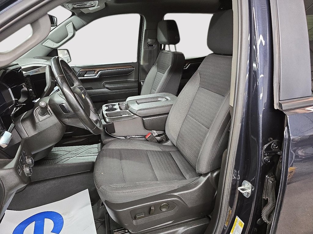 Chevrolet Silverado 1500 LT CREW CAB 4X4 // BOITE LONGUE 2023 à Sherbrooke, Québec - 8 - w1024h768px