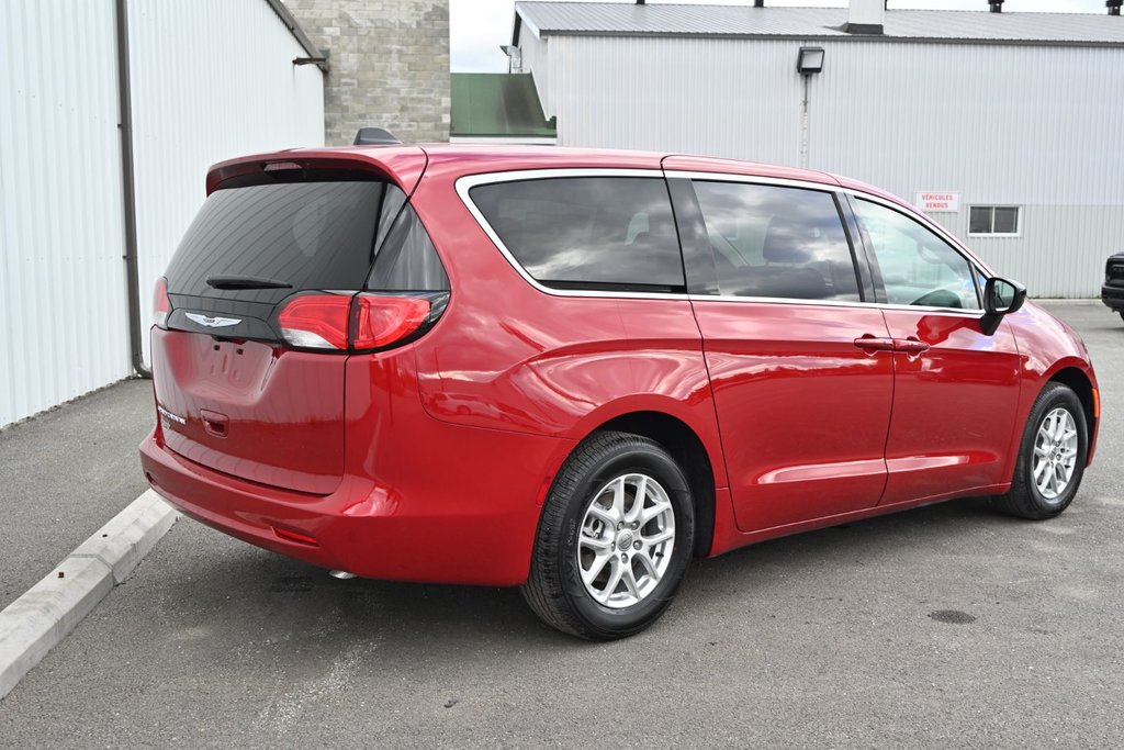 2024  Grand Caravan SXT in Sherbrooke, Quebec - 4 - w1024h768px