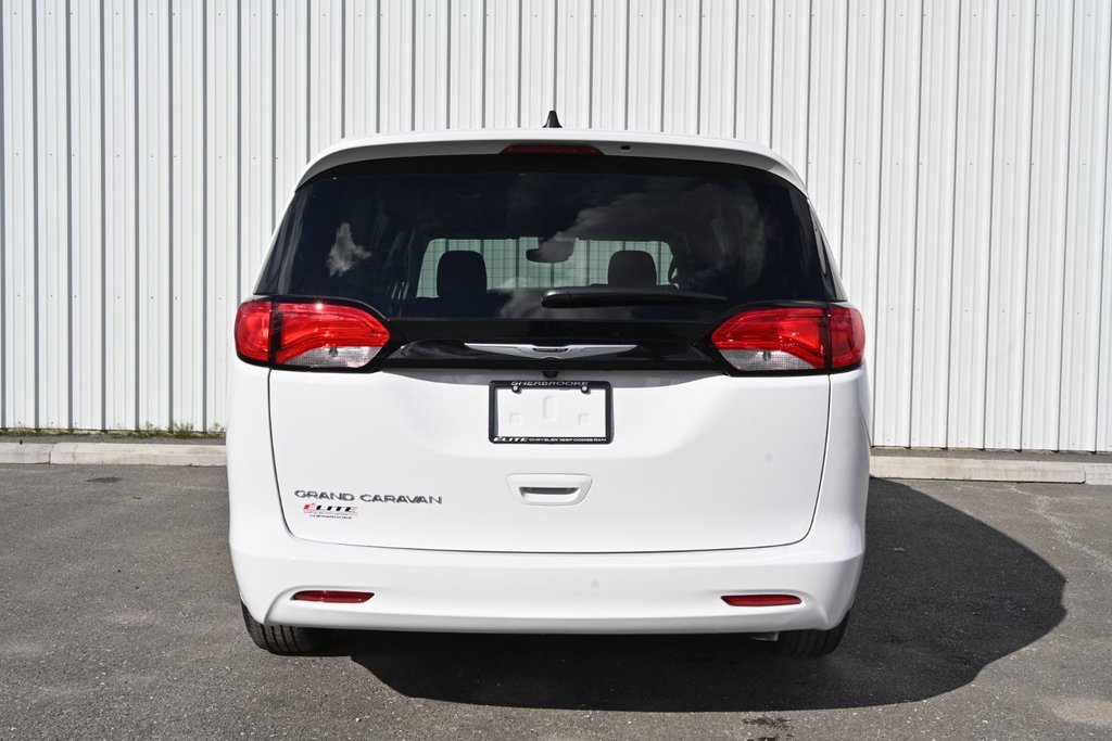 2024  Grand Caravan SXT in Sherbrooke, Quebec - 6 - w1024h768px