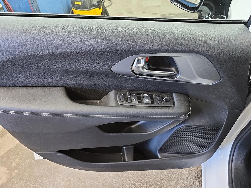 Chrysler Grand Caravan SXT 2025 à Sherbrooke, Québec - 11 - w1024h768px