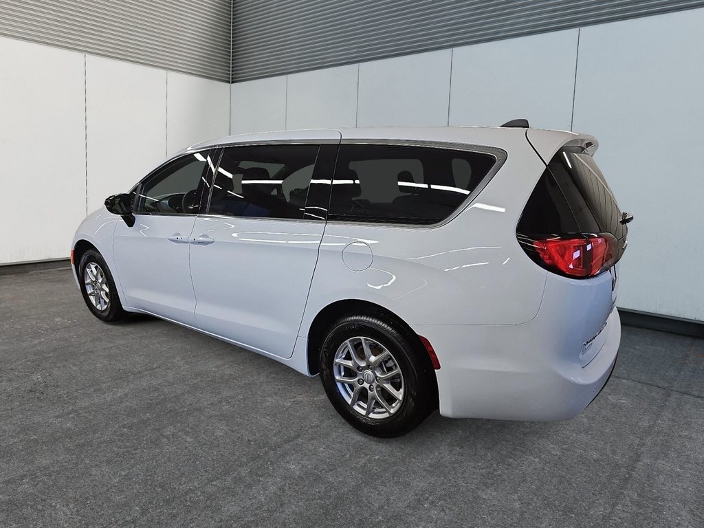 Chrysler Grand Caravan SXT 2025 à Sherbrooke, Québec - 4 - w1024h768px