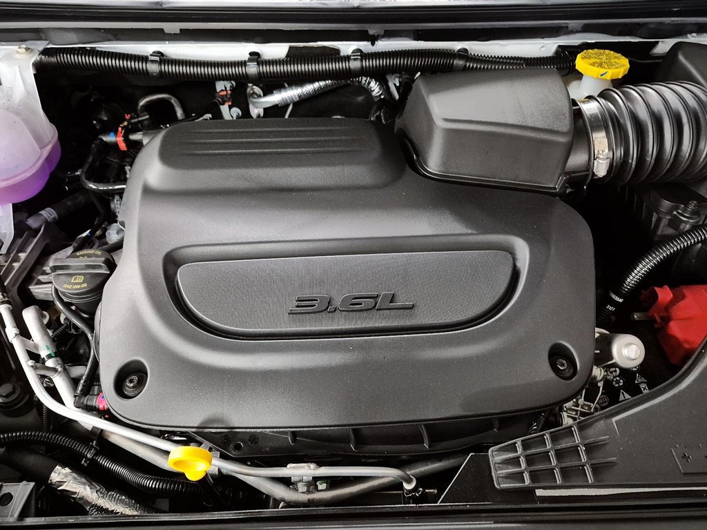 2026 Chrysler Grand Caravan SXT in St-Jean-Sur-Richelieu, Quebec - 8 - w1024h768px