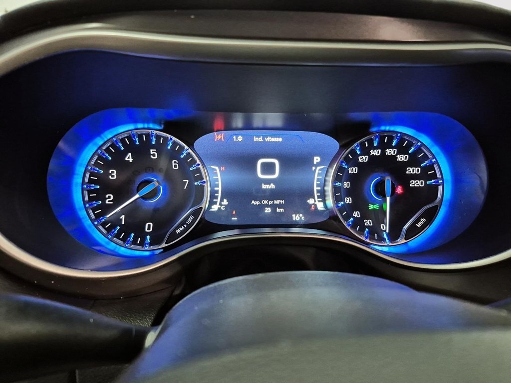 2026 Chrysler Grand Caravan SXT in St-Jean-Sur-Richelieu, Quebec - 14 - w1024h768px