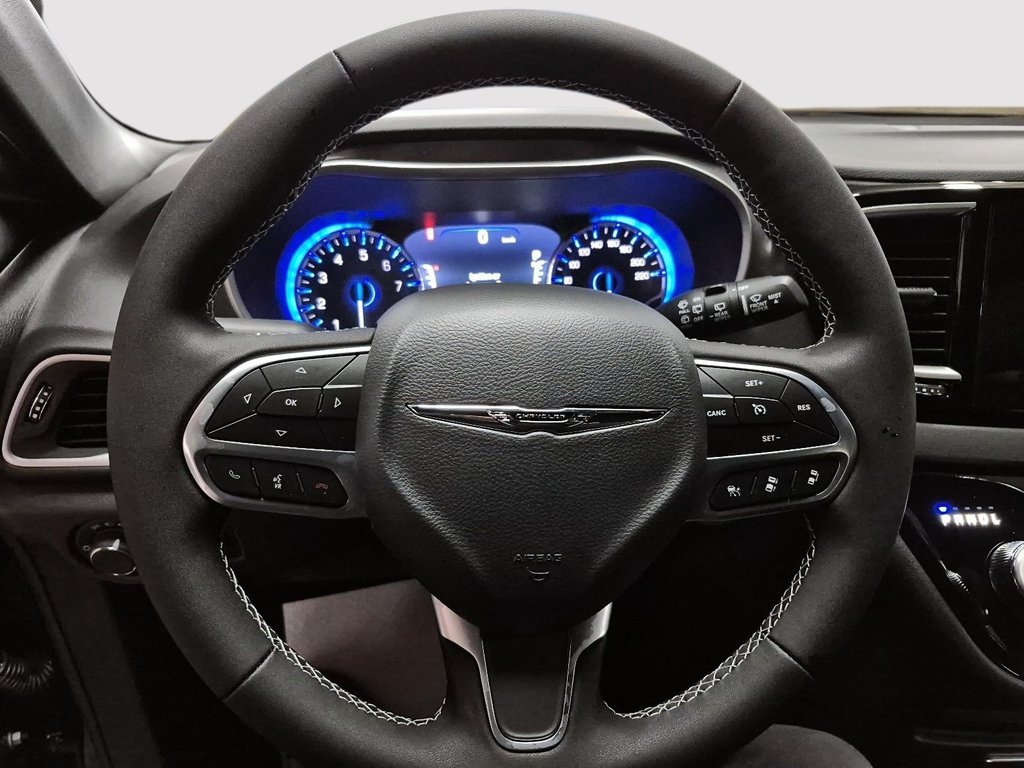 Chrysler Grand Caravan SXT 2026 à Sherbrooke, Québec - 12 - w1024h768px