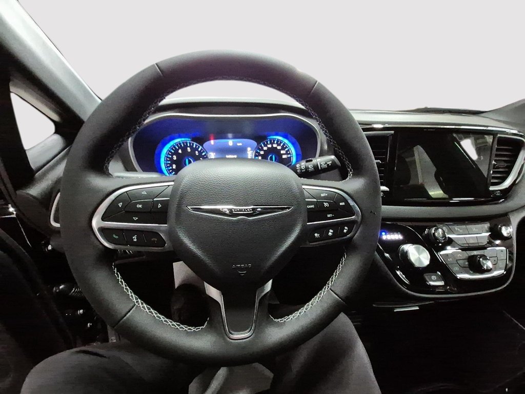 Chrysler Grand Caravan SXT 2026 à Sherbrooke, Québec - 10 - w1024h768px