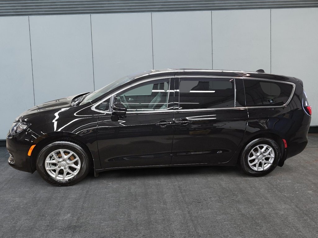 2026 Chrysler Grand Caravan SXT // STOW N GO // CARAVAN in Sherbrooke, Quebec - 5 - w1024h768px