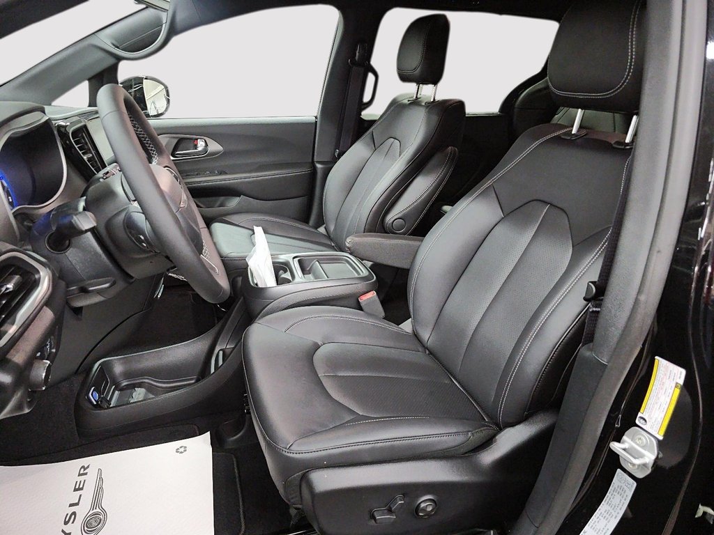 Chrysler Grand Caravan SXT 2027 à St-Jean-Sur-Richelieu, Québec - 9 - w1024h768px