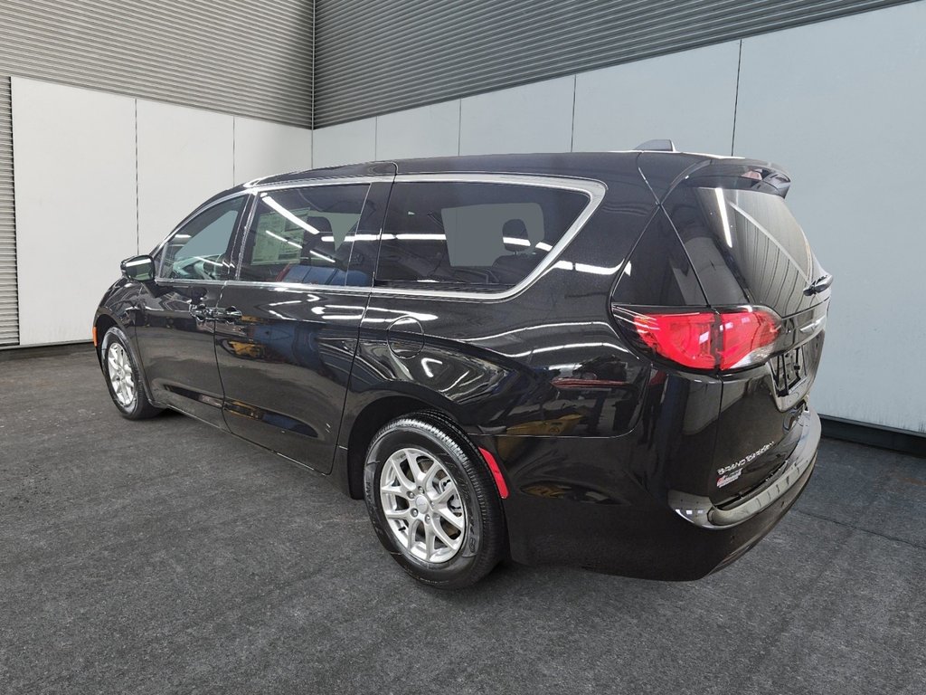 Chrysler Grand Caravan SXT 2027 à St-Jean-Sur-Richelieu, Québec - 4 - w1024h768px
