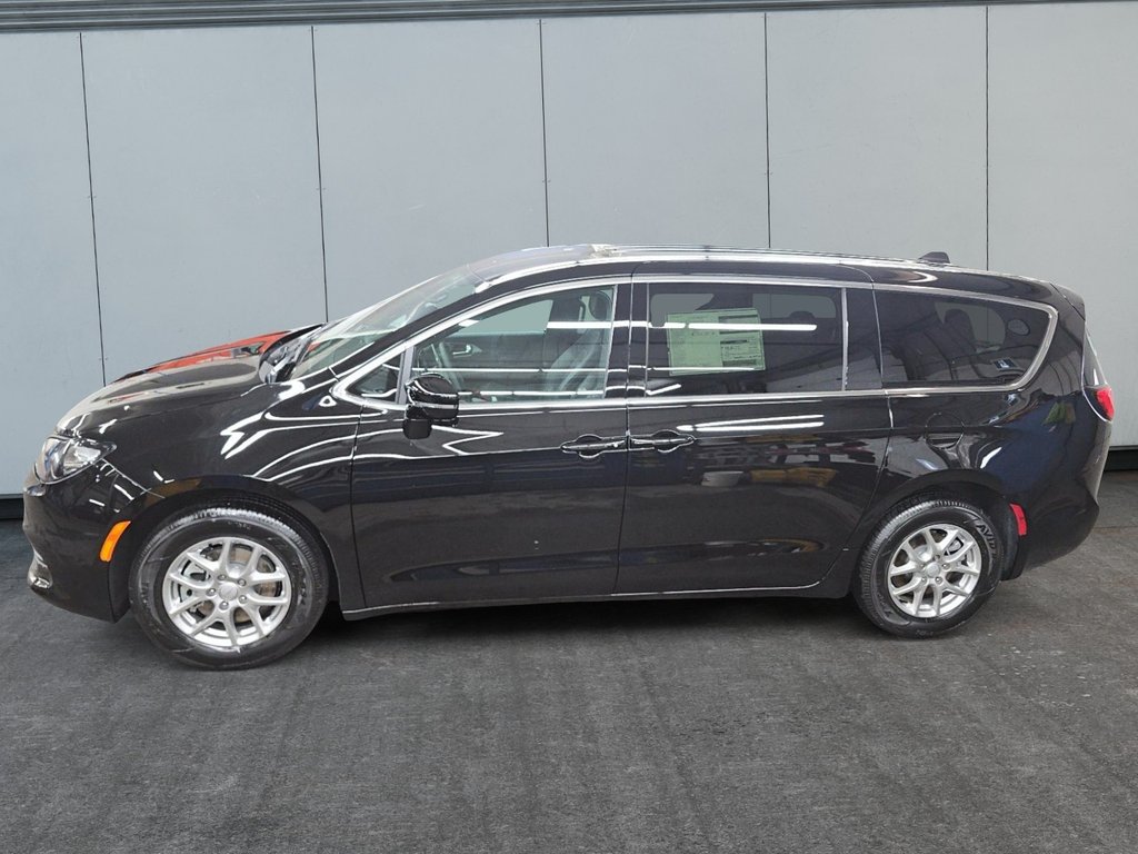 Chrysler Grand Caravan SXT 2027 à St-Jean-Sur-Richelieu, Québec - 5 - w1024h768px