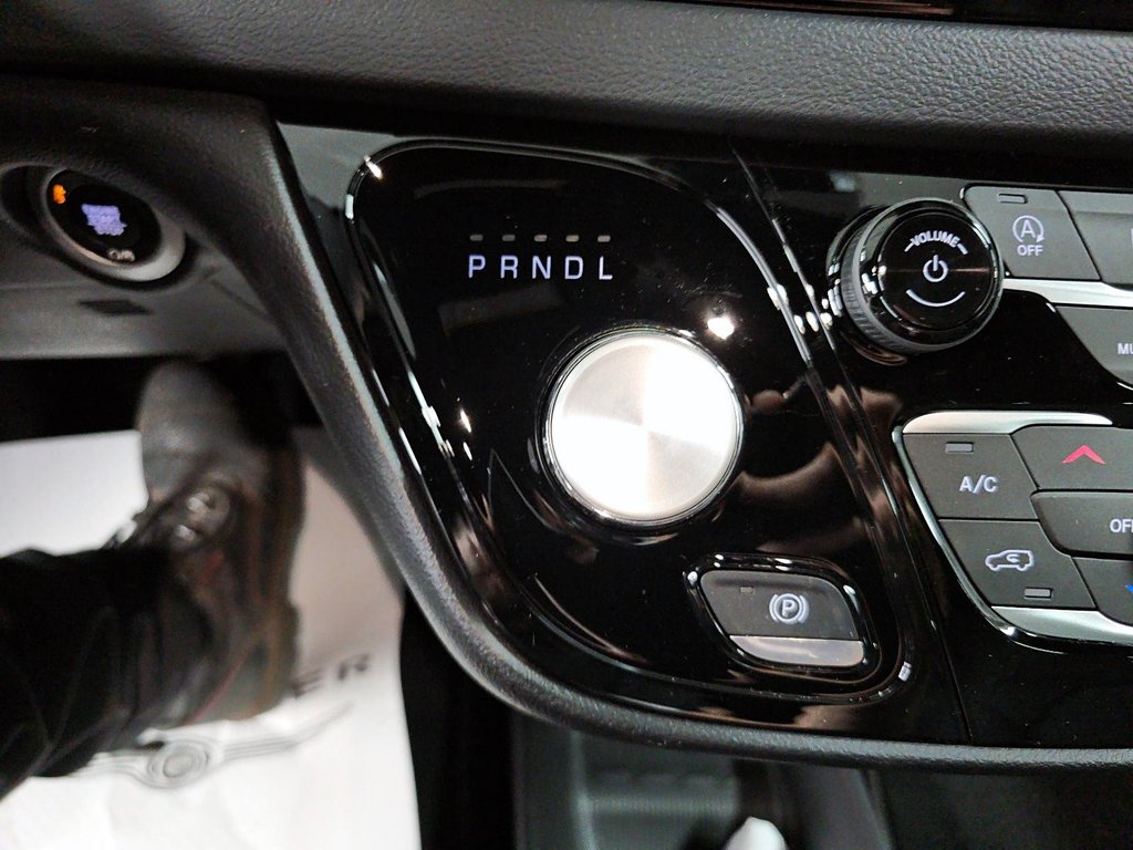 2027 Chrysler Grand Caravan SXT in St-Jean-Sur-Richelieu, Quebec - 15 - w1024h768px
