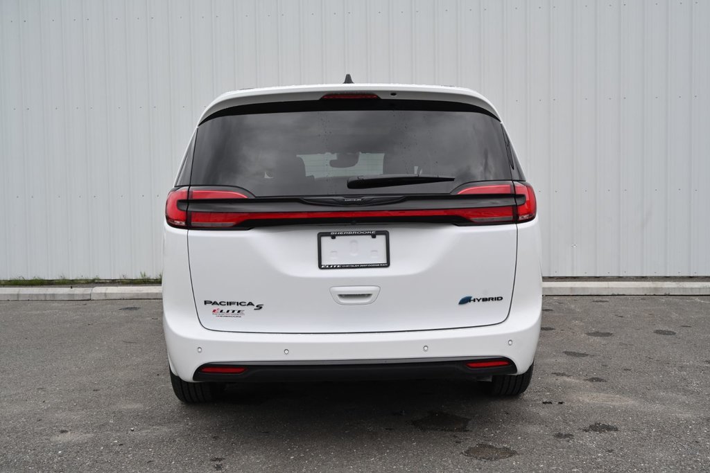 2024 Chrysler Pacifica Hybrid PREMIUM S APPEARANCE in Sherbrooke, Quebec - 4 - w1024h768px