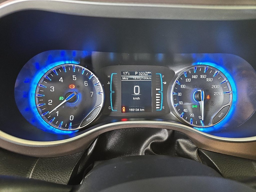 2017 Chrysler Pacifica TOURING-L // GROUPE REMORQUAGE in Sherbrooke, Quebec - 14 - w1024h768px
